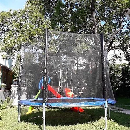 For Families With Children - 26932 아파트 풀라
