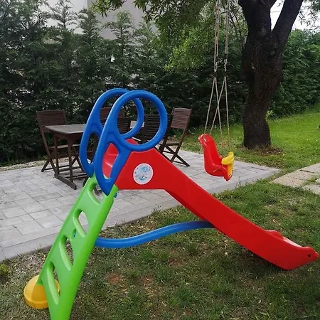 For Families With Children - 26932 풀라